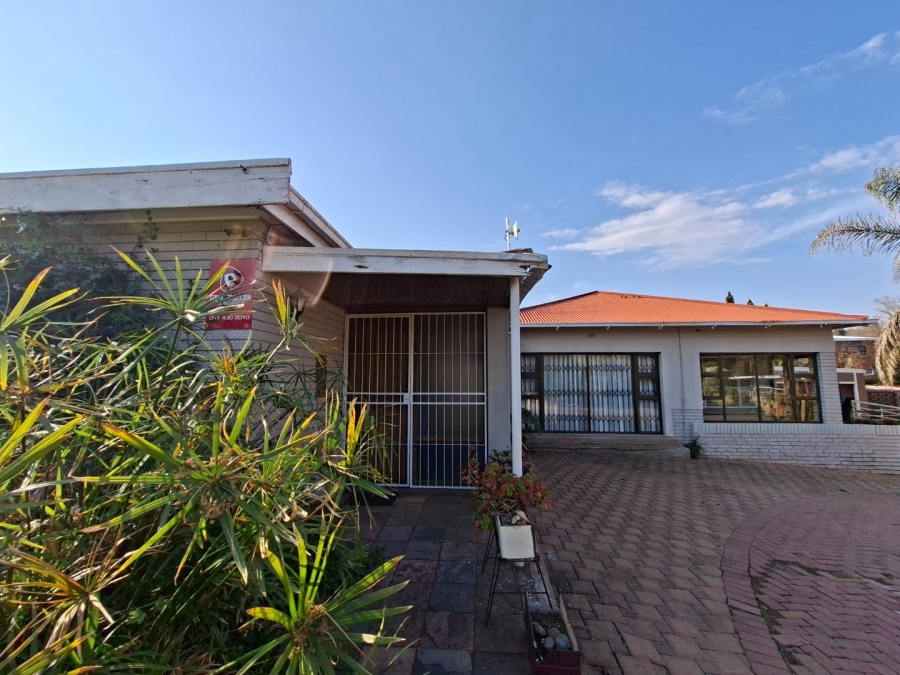 6 Bedroom Property for Sale in Dan Pienaar Free State